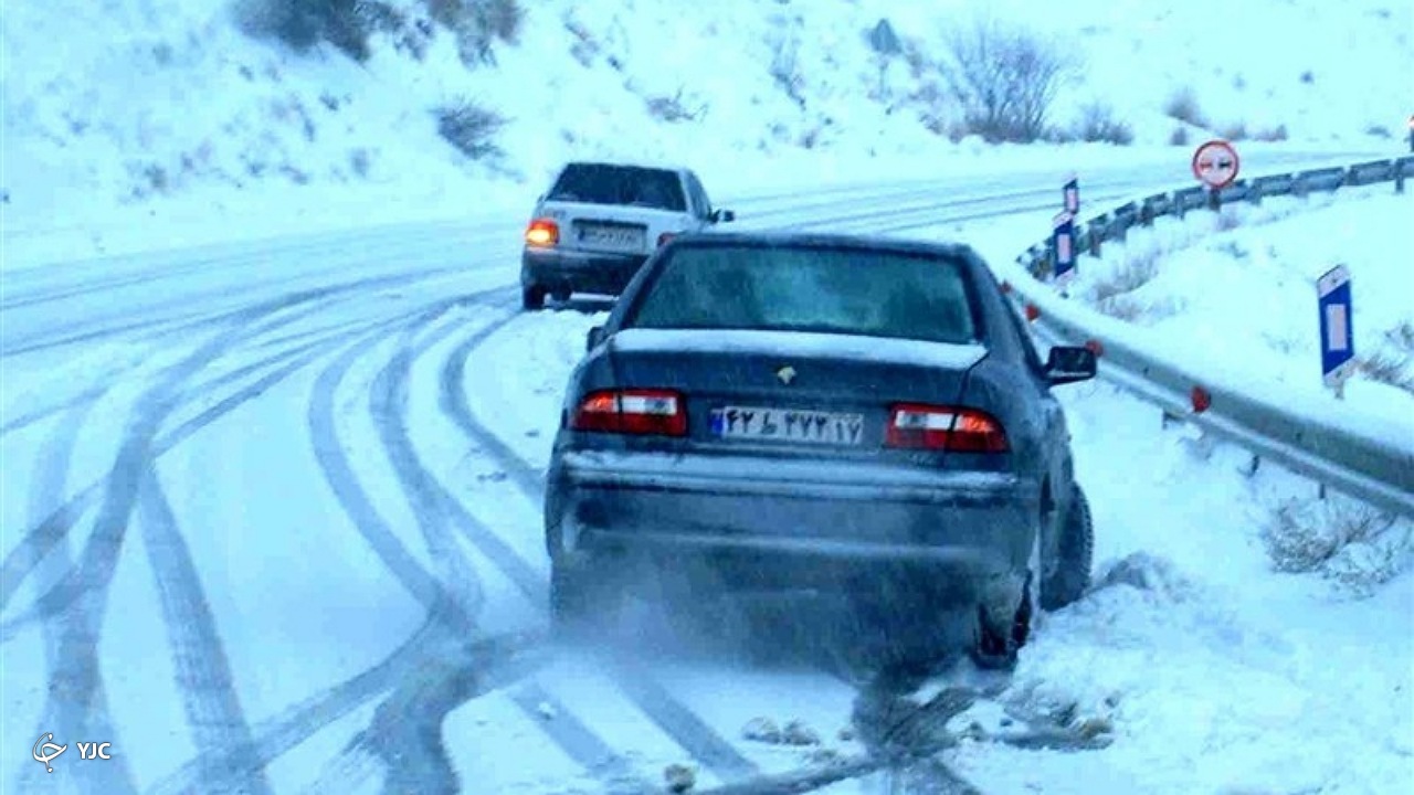 همه جاده‌های آذربایجان غربی با وجود بارش برف سنگین باز است