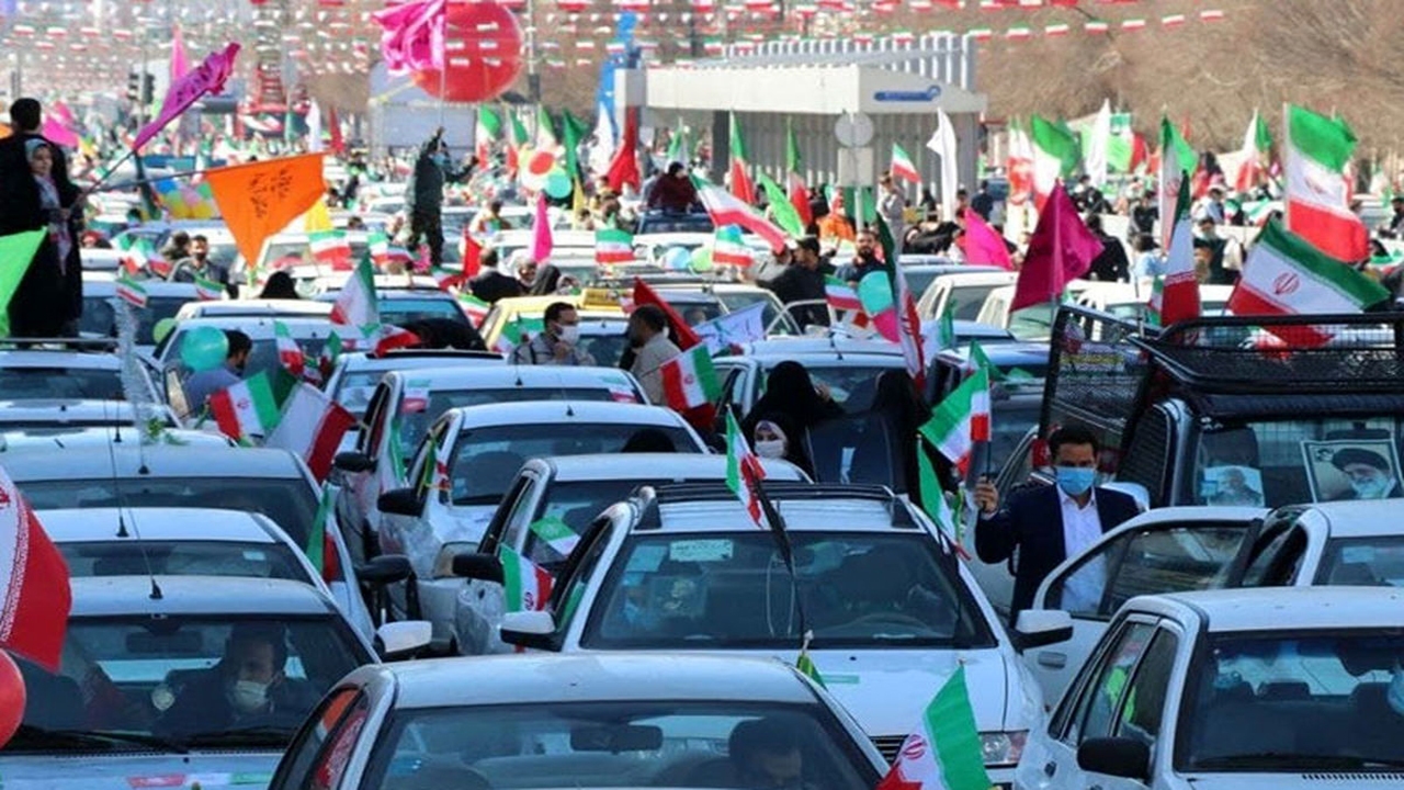برگزاری راهپیمایی ۲۲ بهمن در شهرستان‌های کرمان+تصاویر