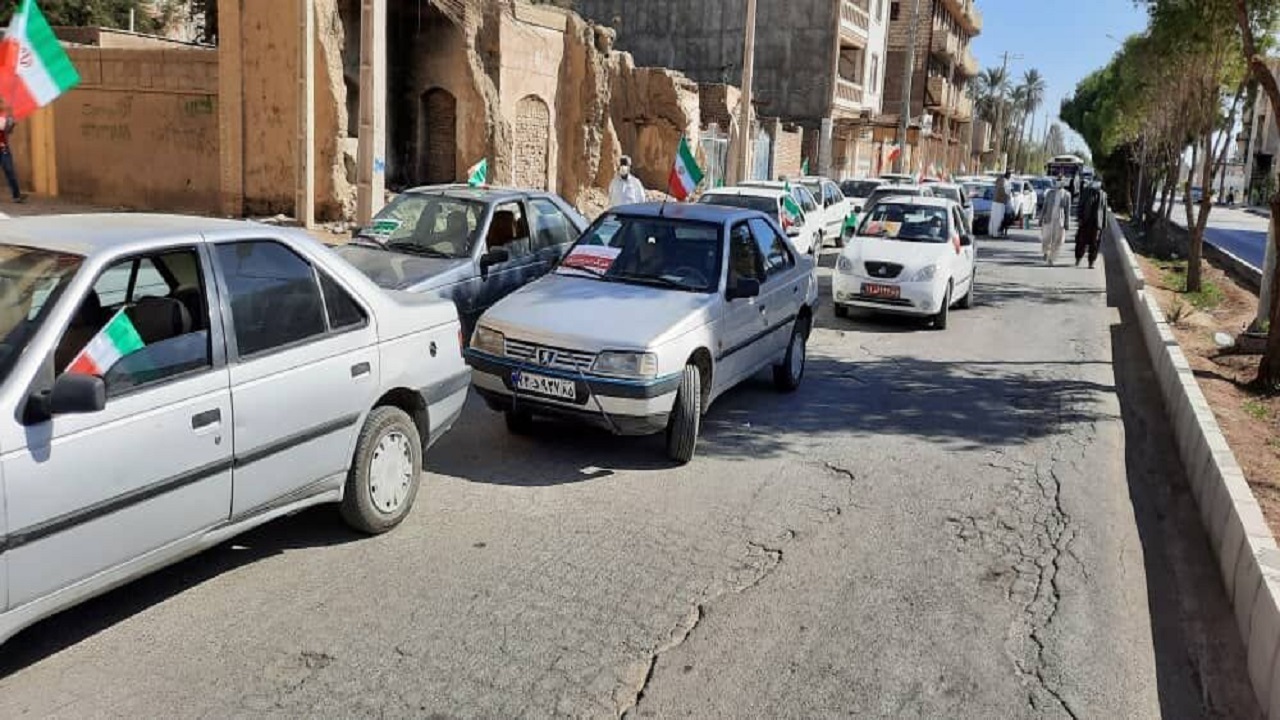 راهپیمایی خودرویی ٢٢ بهمن در ایرانشهر برگزار شد