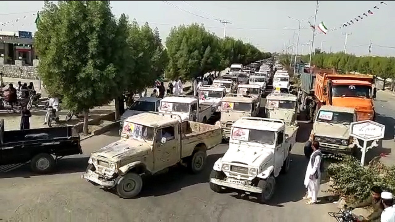 راهپیمایی خودرویی ۲۲ بهمن در شهر مرزی پیشین + فیلم