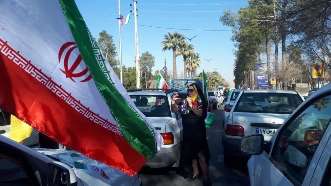 راهپیمایی ۲۲ بهمن در سراسر کشور در حال برگزاری است
