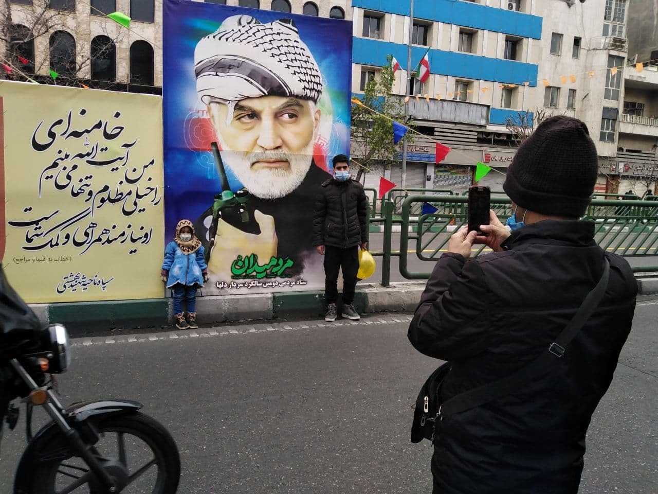 راهپیمایی ۲۲ بهمن در سراسر کشور در حال برگزاری است