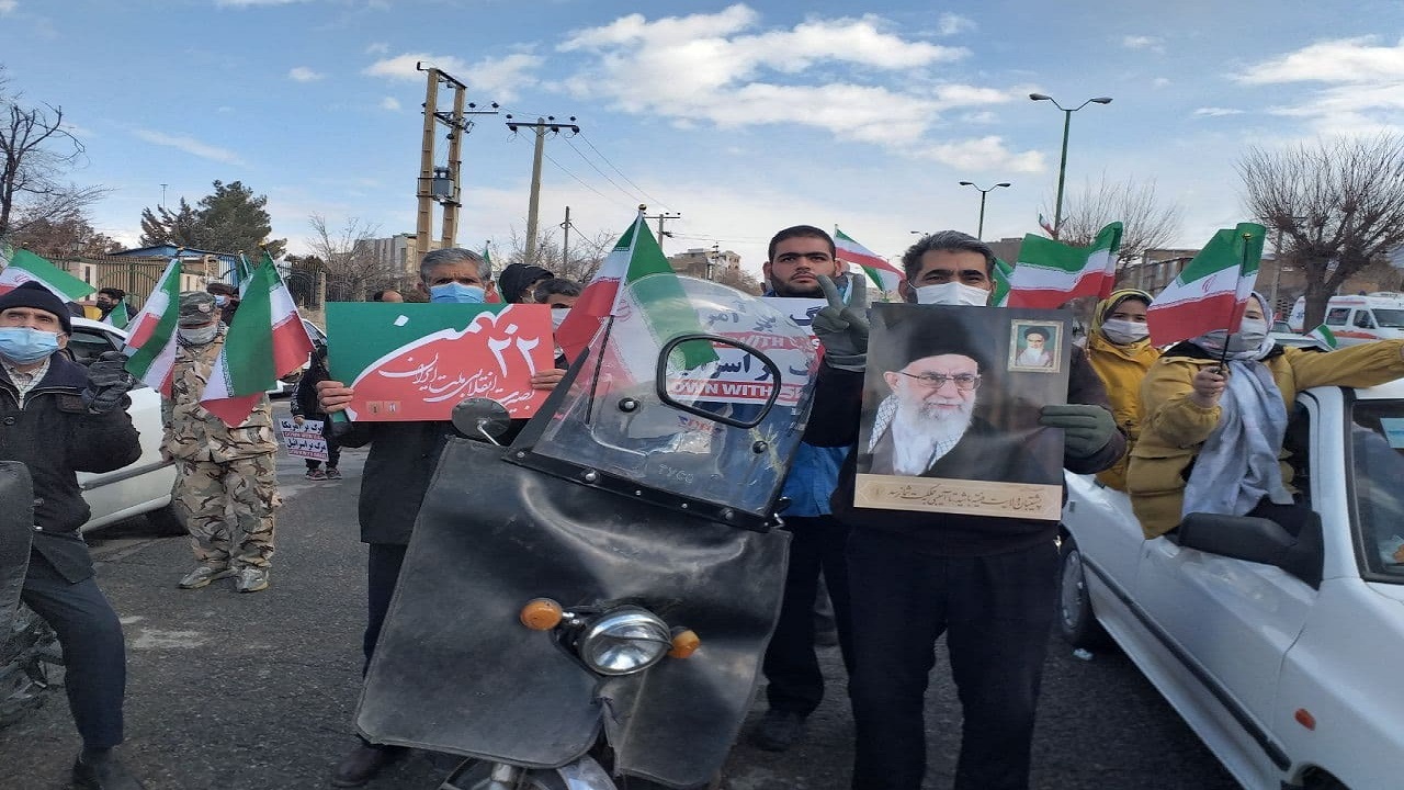 راهپیمایی خودرویی مردم نهاوند در روز پیروزی انقلاب + فیلم و تصاویر