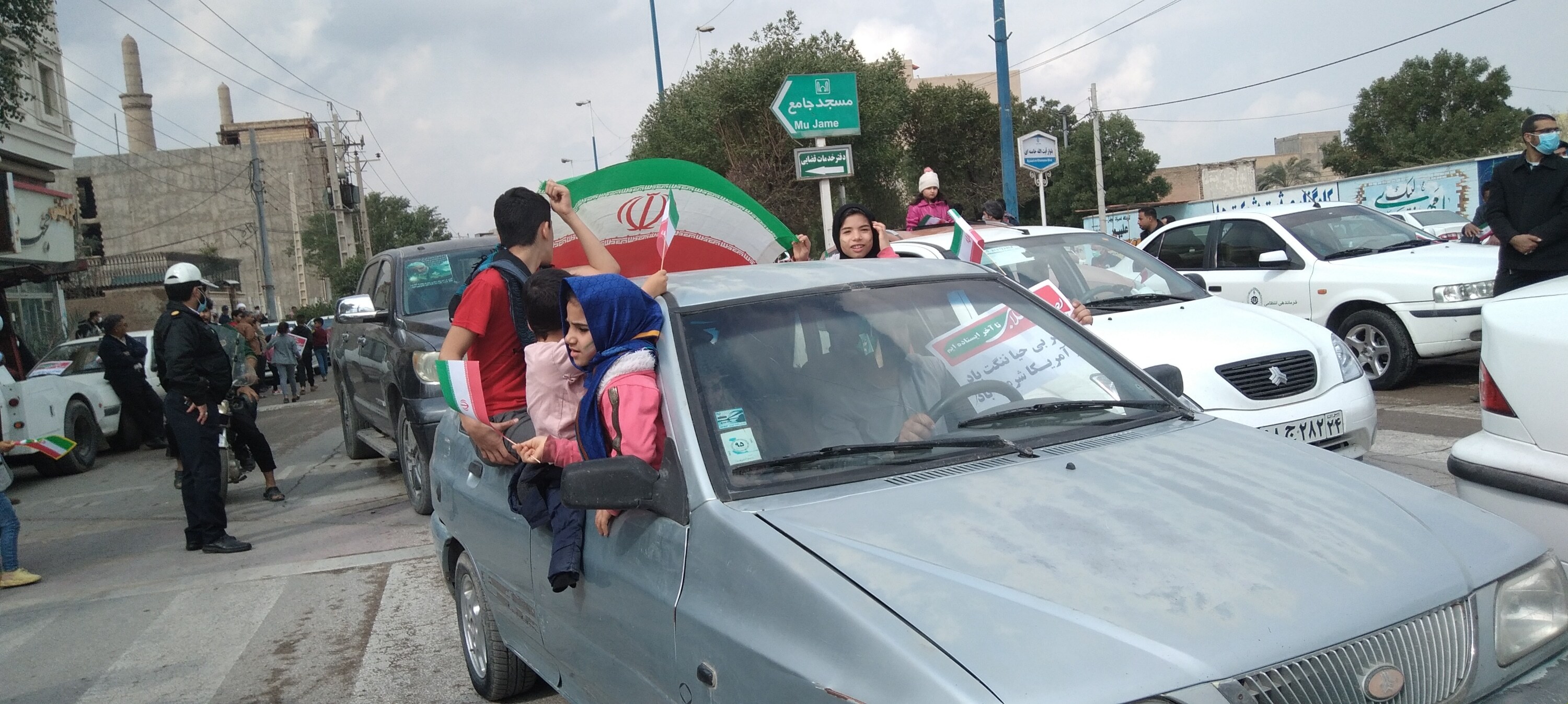 مردم آبادان و خرمشهر، حماسه ساز اولین بهمن قرن ۱۴۰۰ +عکس