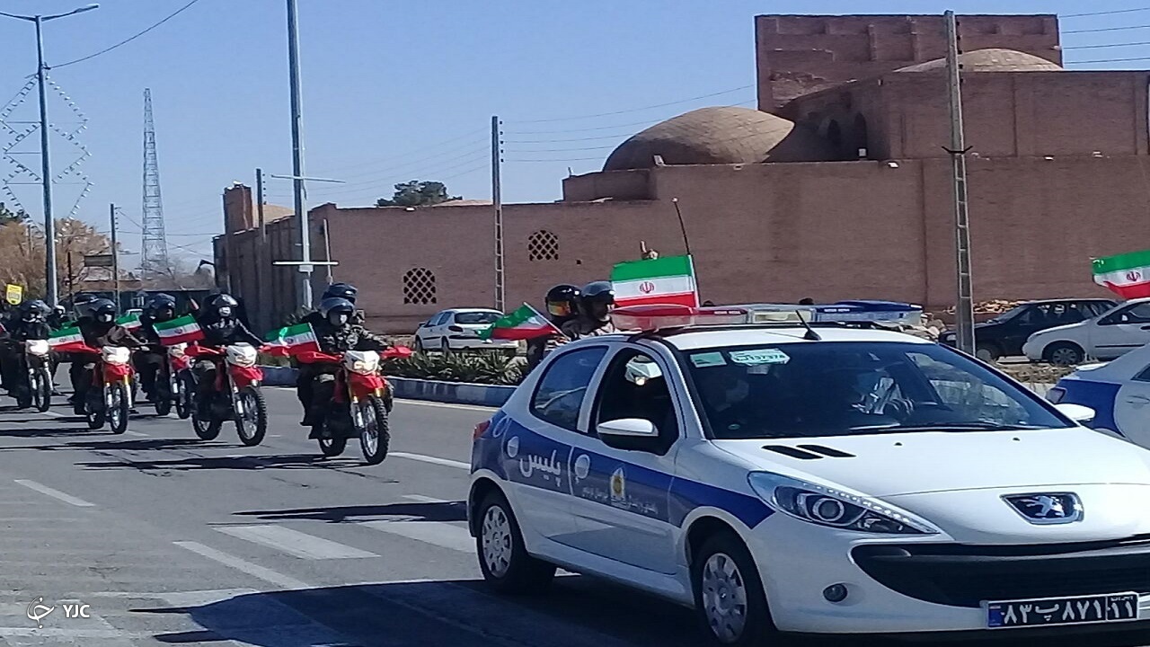 حضور مردمان فردوس در راهپیمایی ۲۲ بهمن + تصاویر