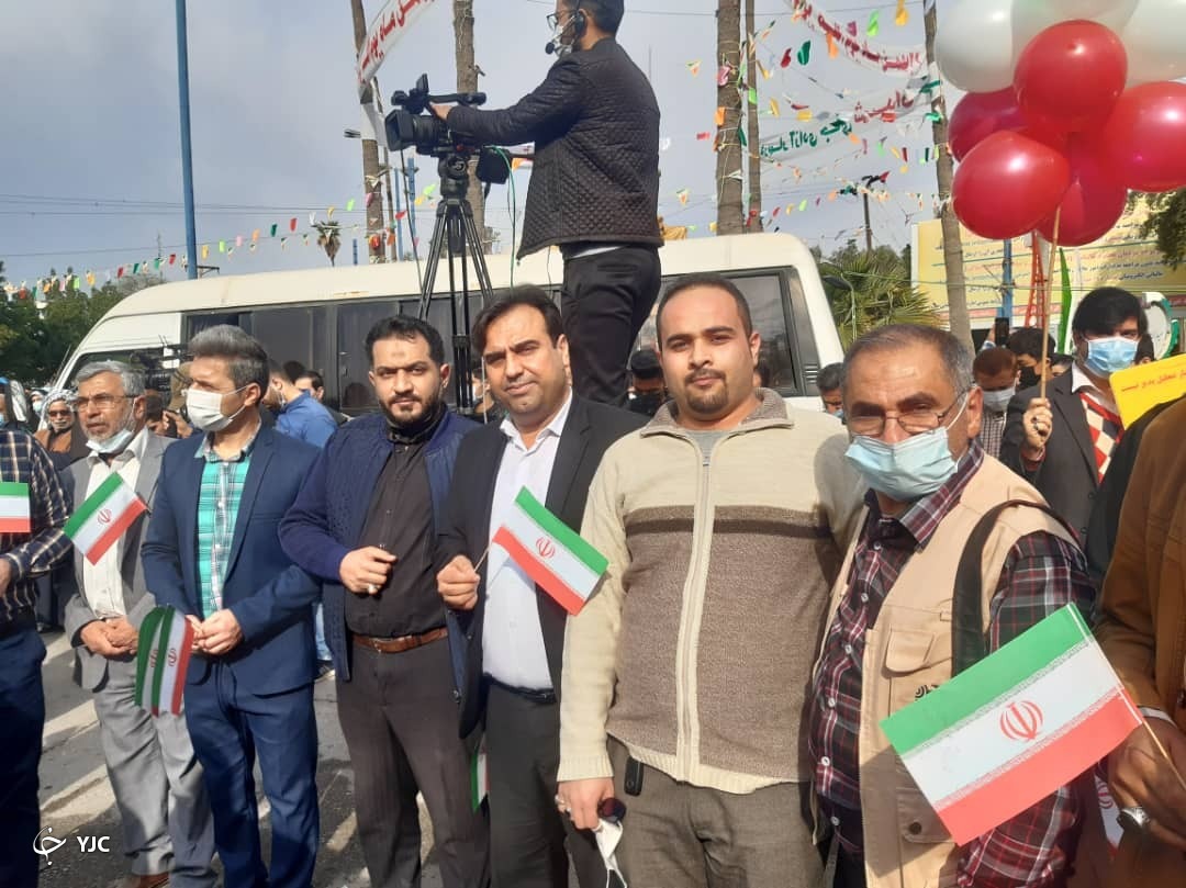 حضور اقشار مختلف مردم خوزستان در راهپیمایی ۲۲ بهمن
