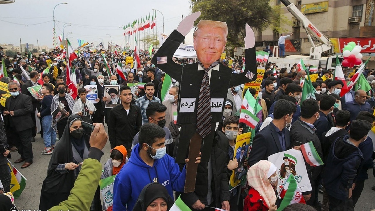 حضور وسیع شهروندان در راهپیمایی ۲۲ بهمن وظیفه مسئولان را سنگین‌تر کرد