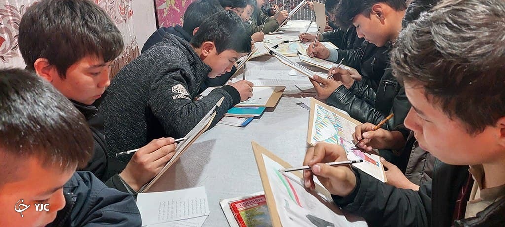 نقاشی کودکان افغانستان به مناسبت سالروز پیروزی انقلاب اسلامی + تصاویر