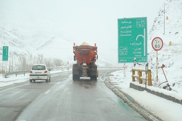 برفروبی ۱۲۰ کیلومتر از محور‌های کوهستانی مازندران