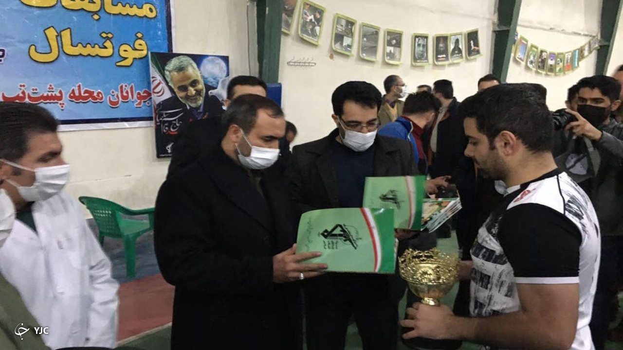 قهرمانان مسابقات فوتسال جام دهه فجر در مهاباد معرفی شدند
