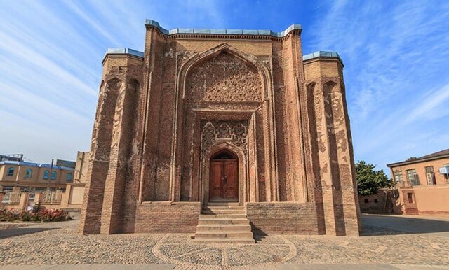 گنبد علویان همدان