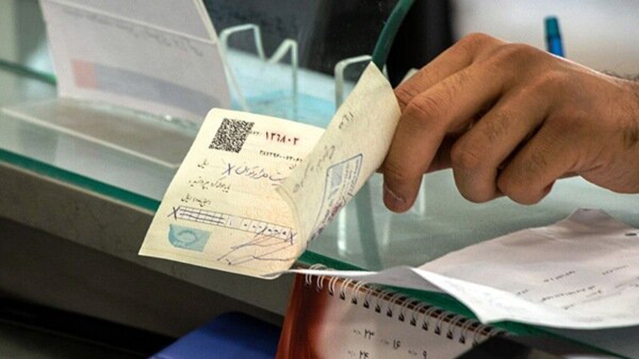 پاکدستی شهروند نکایی در بازگرداندن چک ۲۹۱ میلیون تومانی