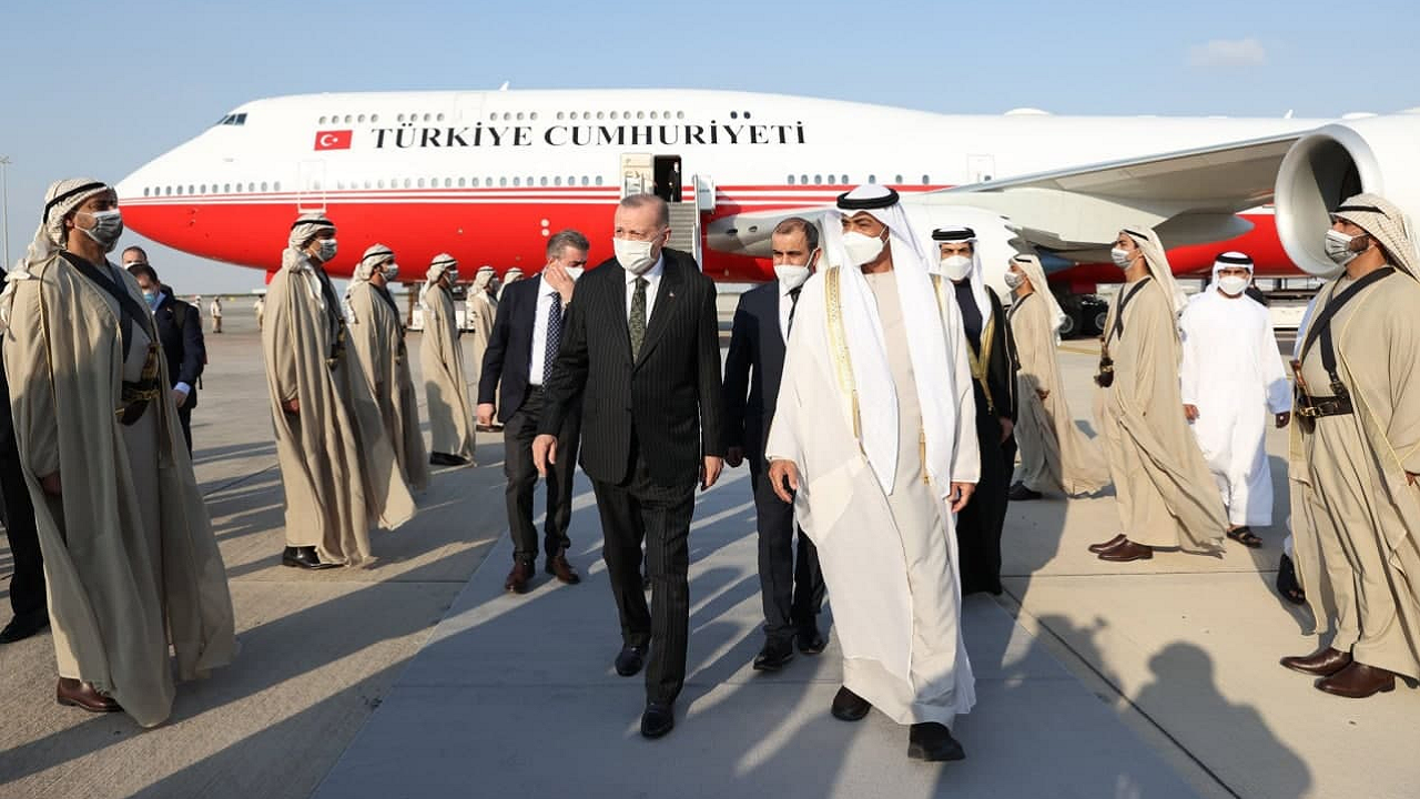 اردوغان وارد امارات شد + تصاویر و فیلم