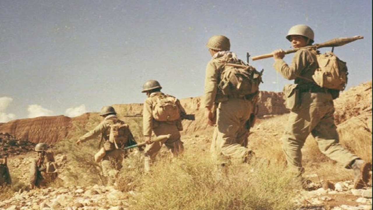 شیوه تدوین تاریخ شفاهی دفاع مقدس در کردستان آموزش داده می‌شود