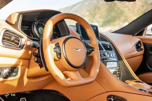 2022 استون مارتین DB11