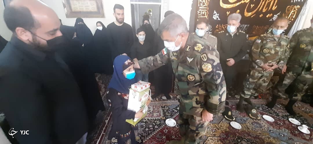 دیدار امیر رضایی با خانواده شهید رنجبر