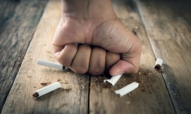 همچنین مژک&zwnj;ها با عفونت&zwnj;های ریوی مبارزه می&zwnj;کنند؛ بنابراین پس از ترمیم این مژک&zwnj;ها فرد سیگاری به عفونت&zwnj;های ریه کمتر مبتلا می&zwnj;شود.