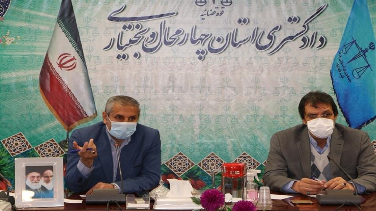 اموالی که مجوزهای قانونی برای عرضه در بازار را دارند در اسرع وقت تعیین تکلیف شوند