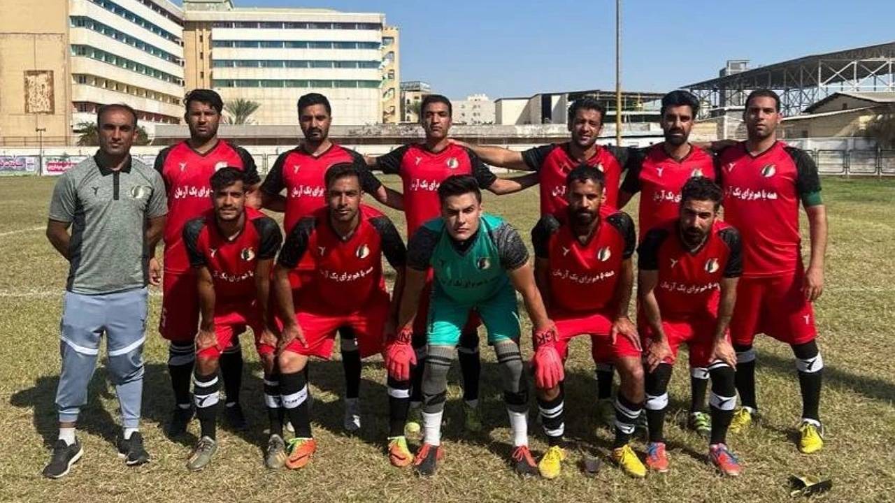 صعود آرمان گهر به فینال مسابقات فوتبال کارگری کشور