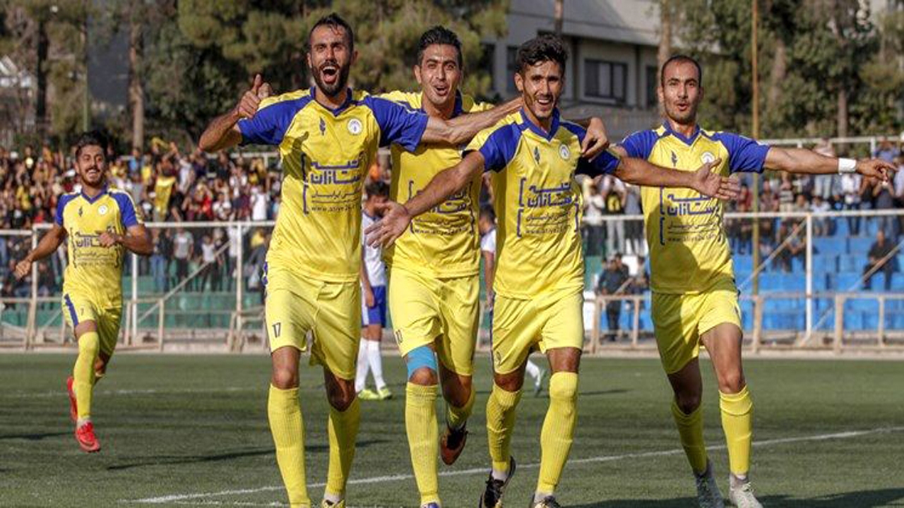 جدال زردپوشان در شیراز؛ سه امتیازی که از نان شب برای فجر سپاسی واجب‌تر است
