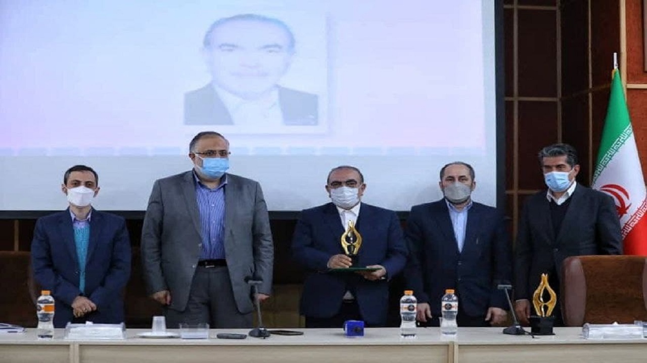 تجلیل از ۲ چهره ماندگار بخش صنعت و کشاورزی استان قزوین