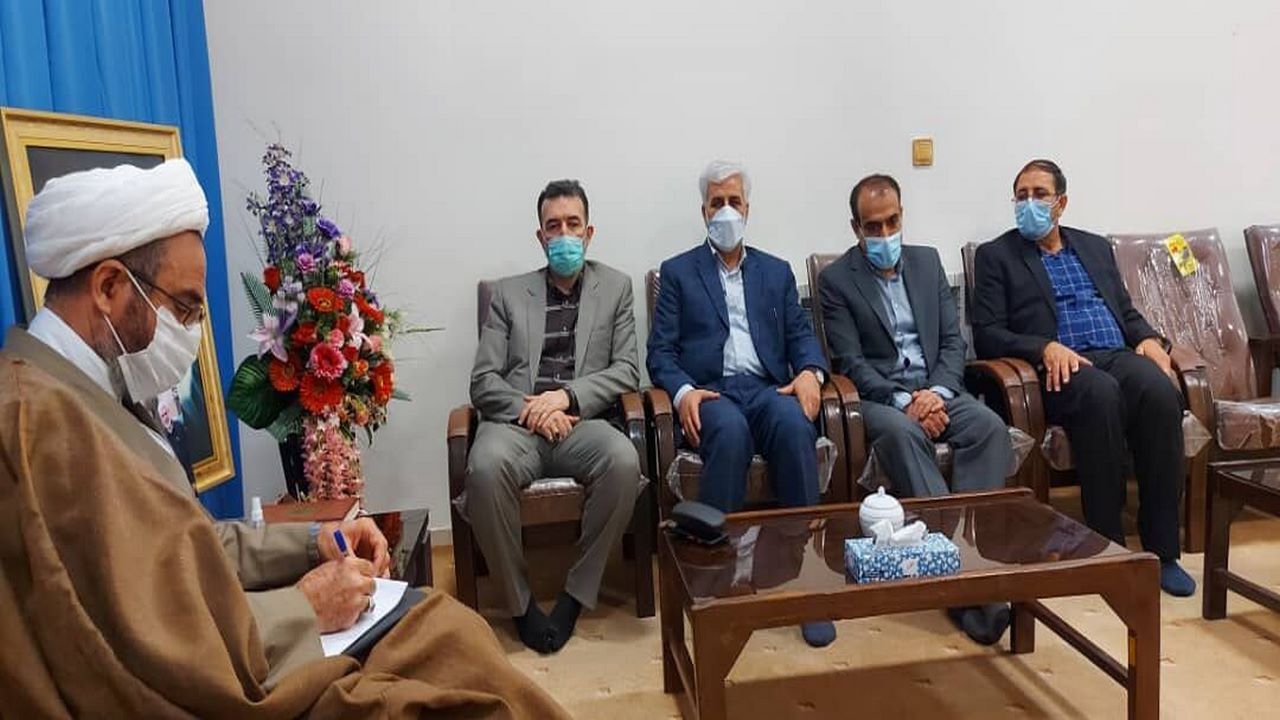 مبنای انتصاب باید شایسته سالاری و کمک به محرومان باشد