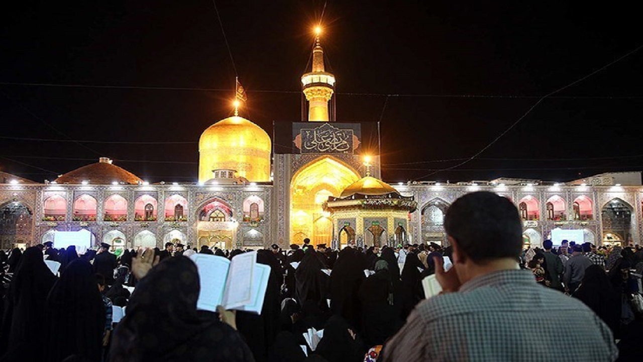 برگزاری مراسم سالروز وفات حضرت زینب (س) در حرم مطهر رضوی