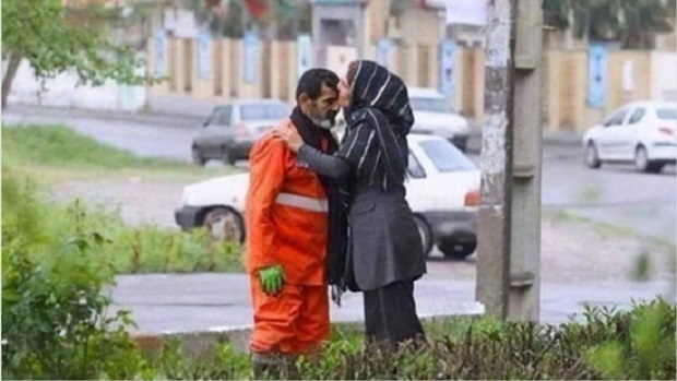 بوسه&zwnj;ای که پیام عشق به همه دنیا فرستاد
