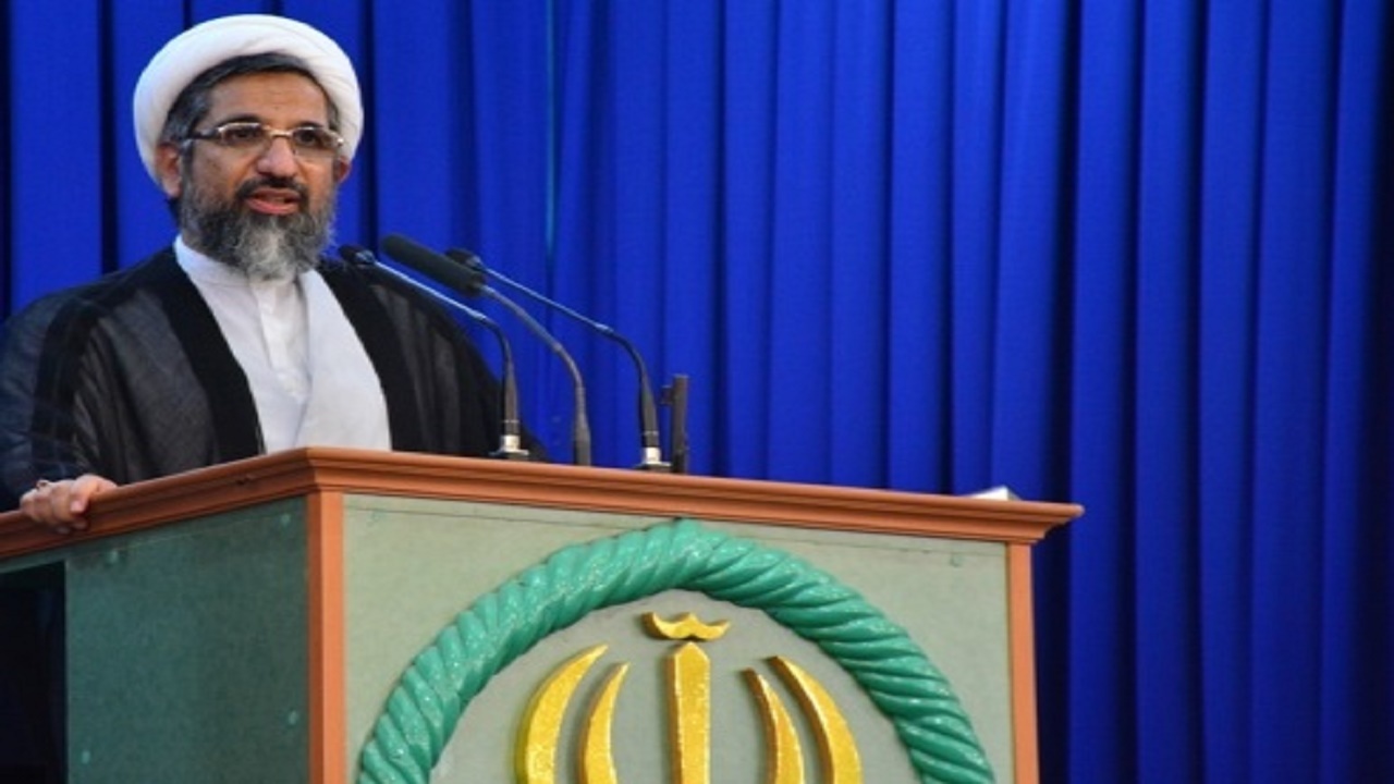 مدیر اشرافی نمی‌تواند حامی مستضعفان باشد