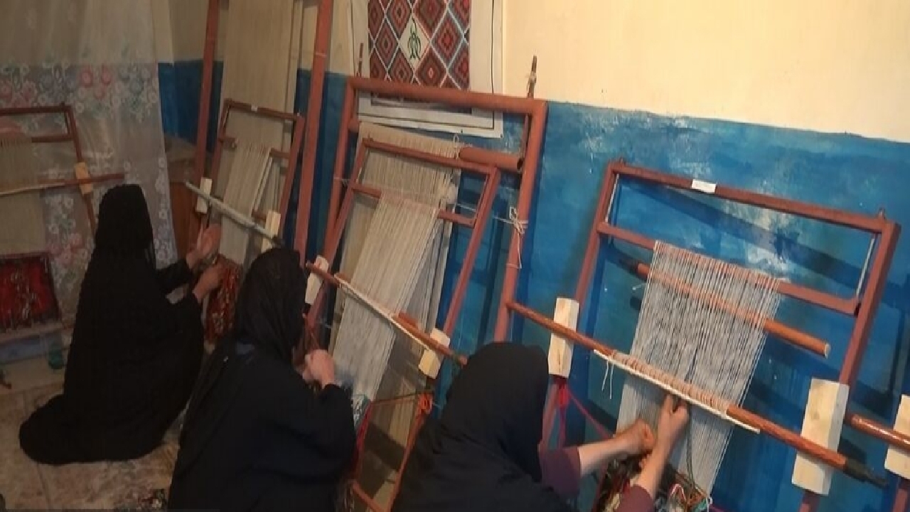 درآمد زایی برای مردم دیشموک با راه اندازی مدرسه کسب و کار