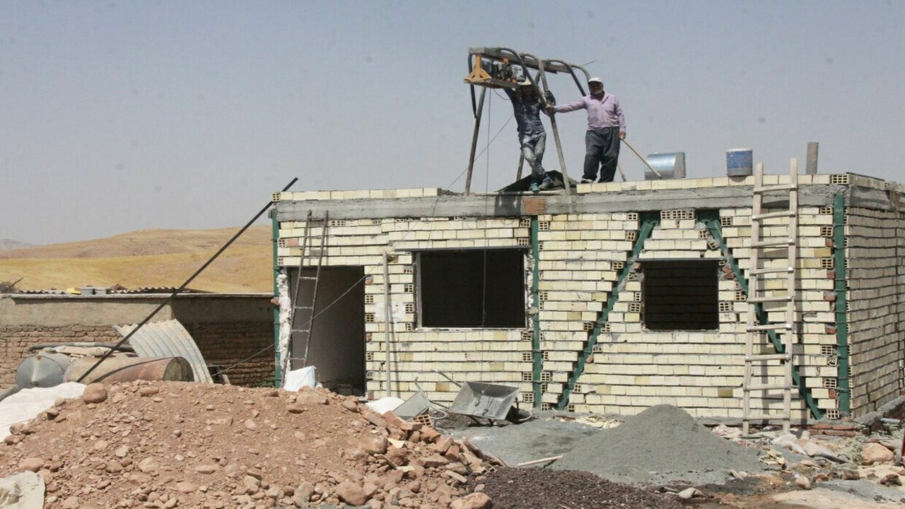 صاحب خانه شدن ۶۰۰ خانواده محروم قمی