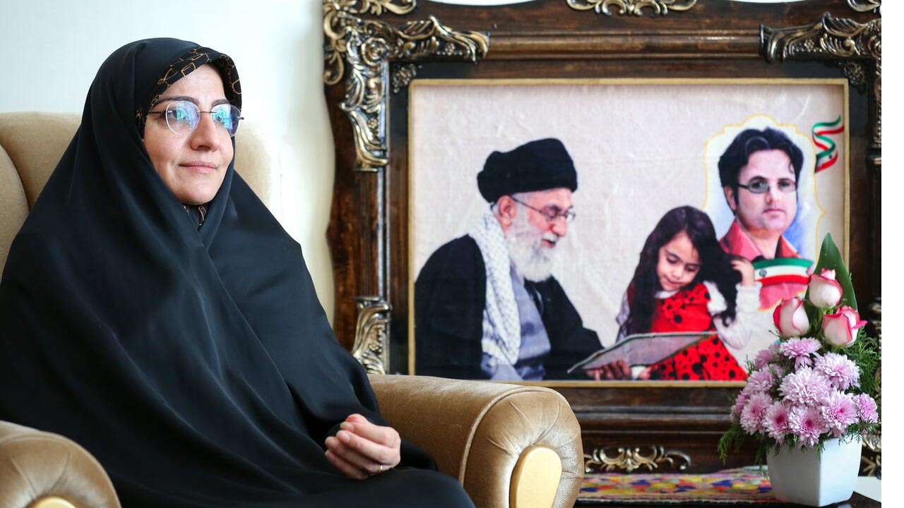 اولین و آخرین هدیه روز زن که شهید هسته‌ای به همسرش داد + عکس