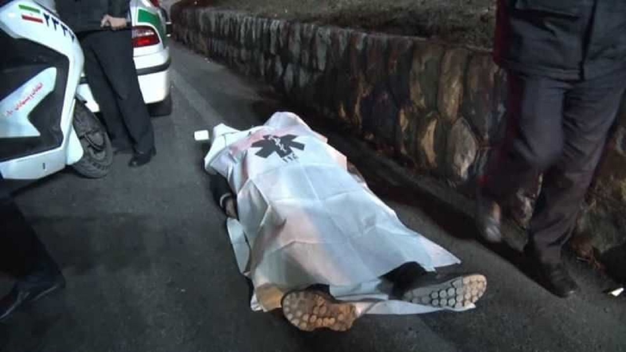 فوت عابر پیاده در اثر برخورد پژو/تردید و دودلی عابر در عبور از بزرگراه حادثه آفرید