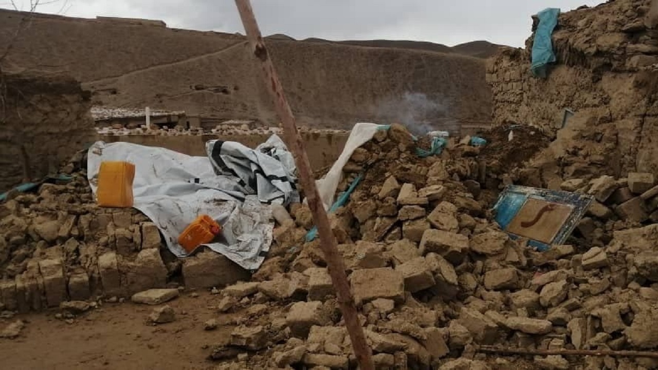زلزله و سیلاب اخیر در افغانستان جان ۳۸ تن را گرفته است