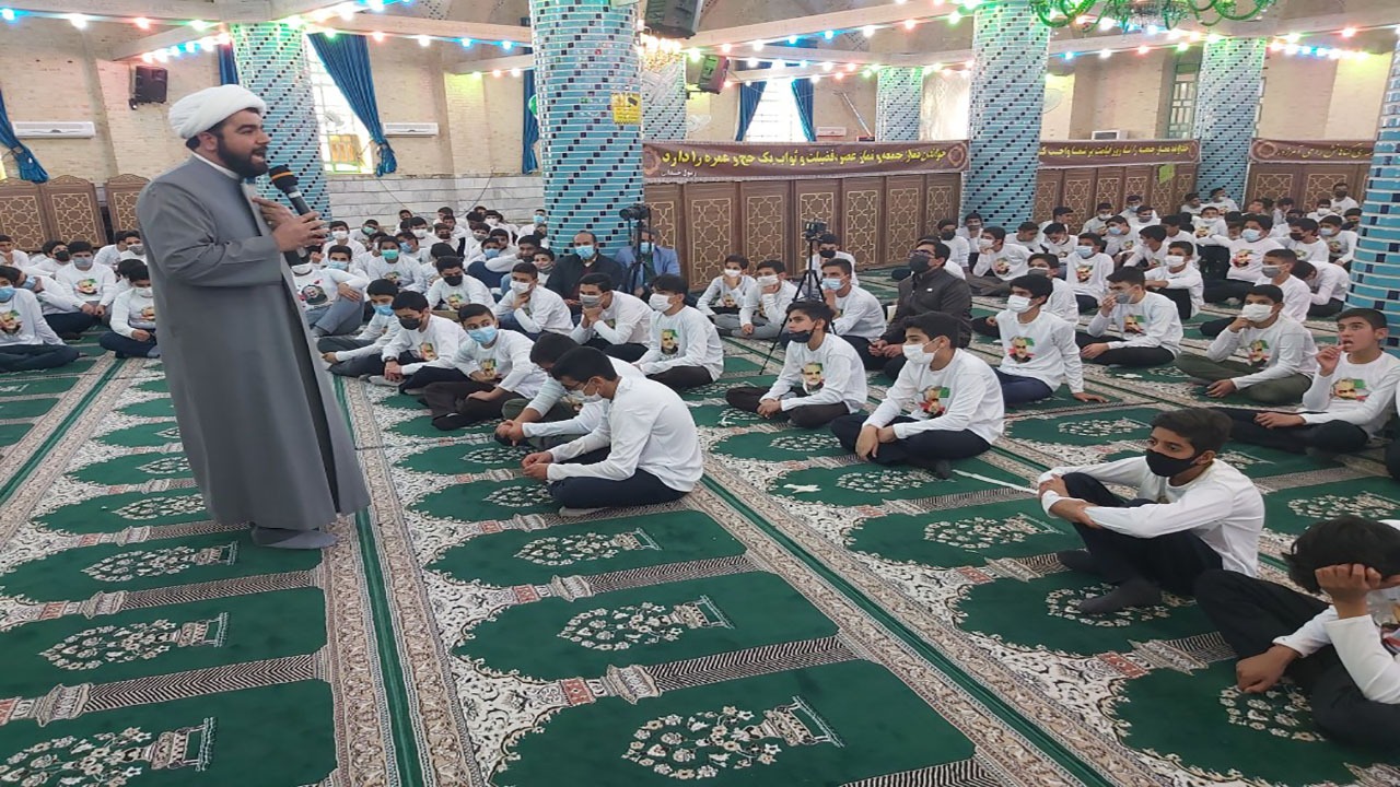 برگزاری جشن تکلیف دانش آموزان پسر در انار