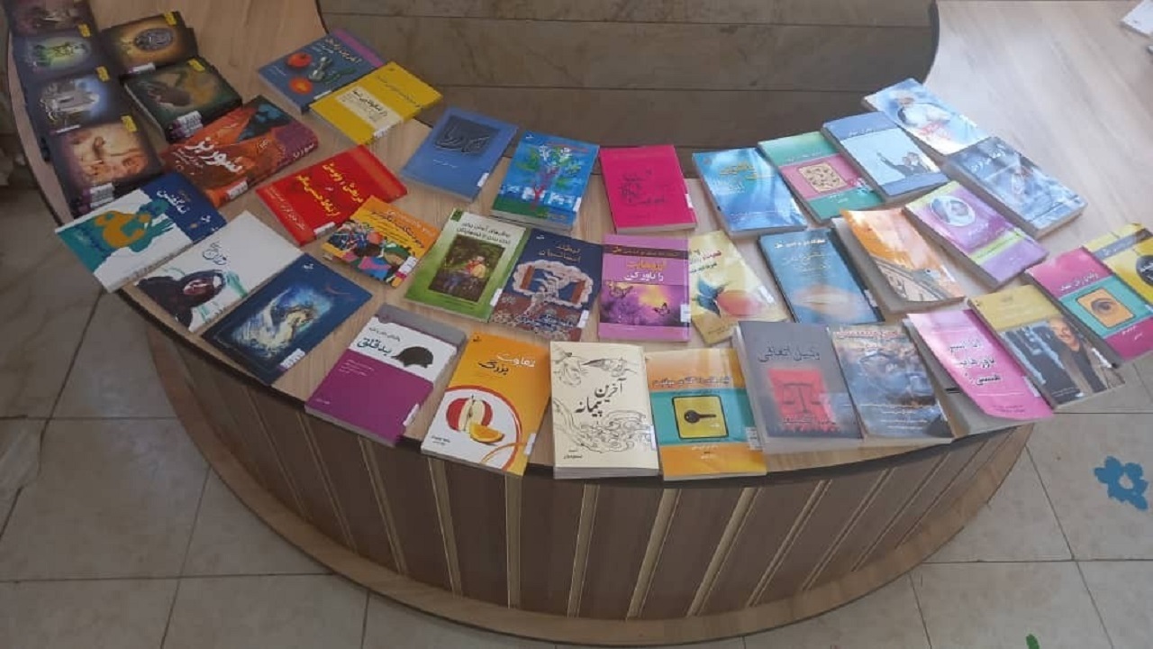 جذب بیش از ۴ هزار نسخه کتاب اهدایی در کاشمر