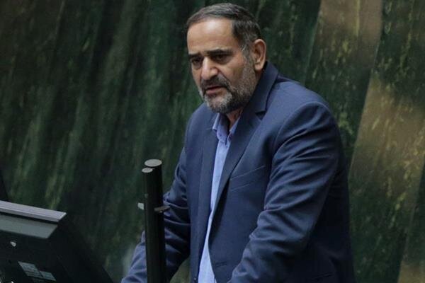 مردم از قیمت و کیفیت محصولات ایران‌خودرو و سایپا ناراضی هستند