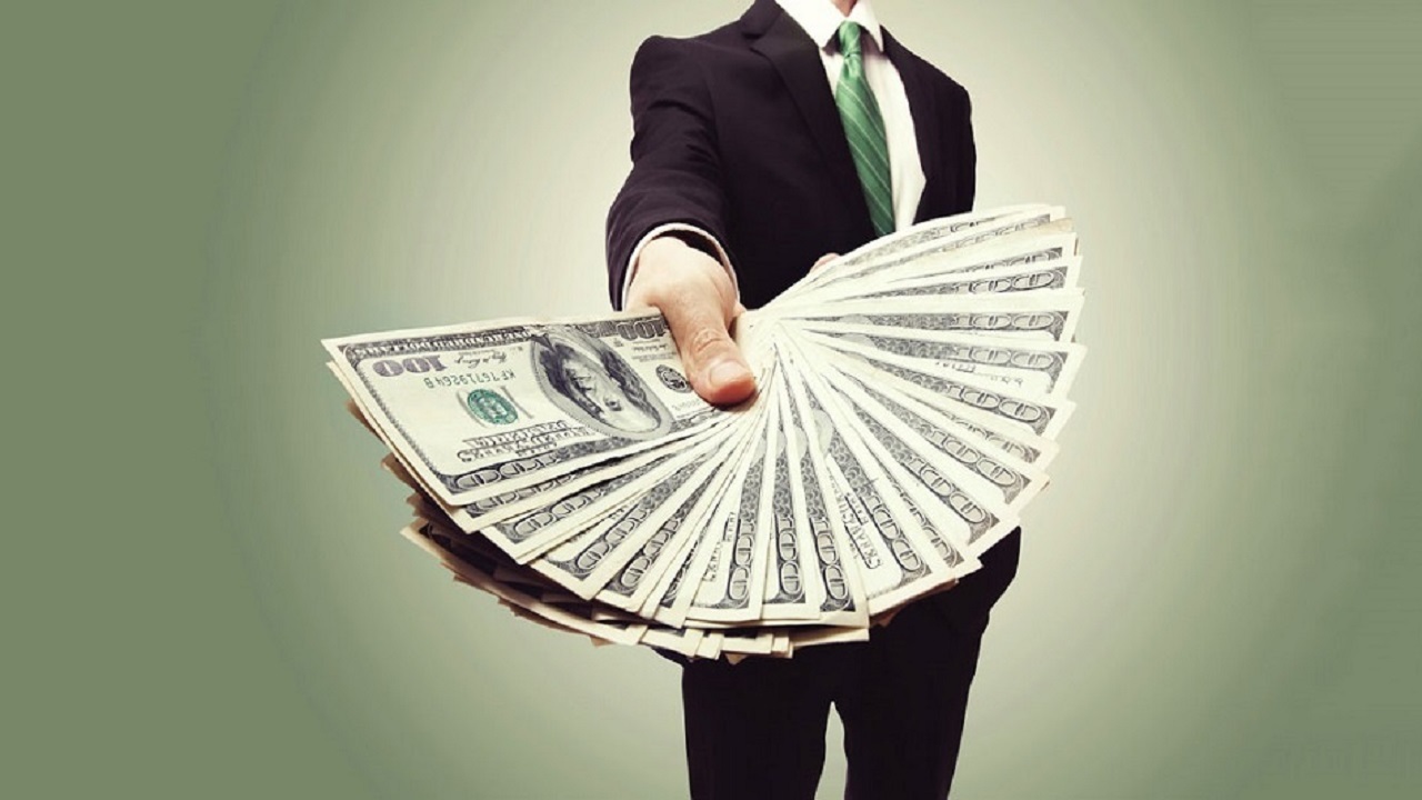 شکایت سهامداران از افزایش حقوق مدیرعامل شرکت اپل