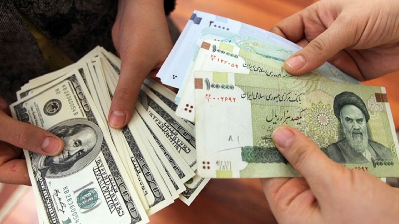 حذف ارز ۴۲۰۰ تومانی، بی هزینه‌ترین طرح برای دولت است
