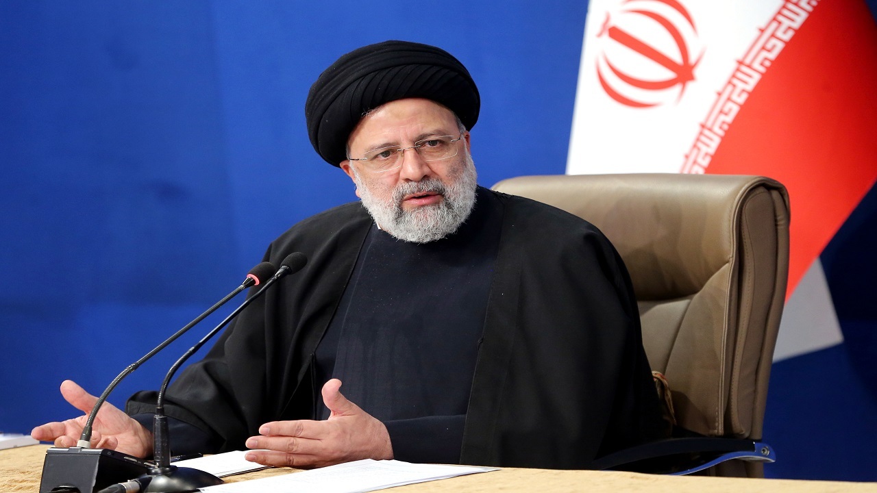 رئیسی: باید با تحریم و تحریف مبارزه کرد