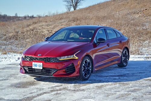 مقایسه تویوتا کمری AWD با کیا K5 AWD