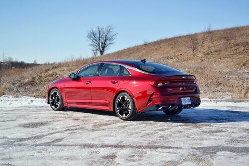 مقایسه تویوتا کمری AWD با کیا K5 AWD