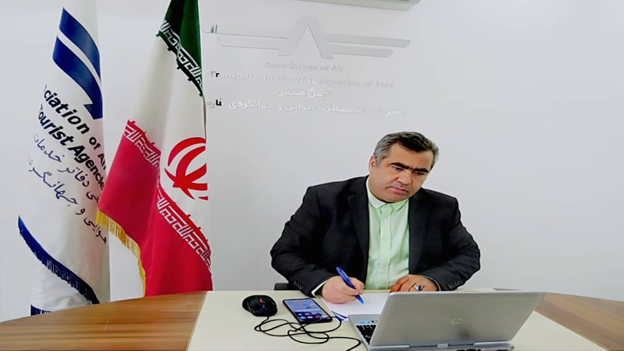 بازدید مدیران دولتی از نمایشگاه‌های تخصصی گردشگری در سطوح ملی و بین‌المللی ضروری است