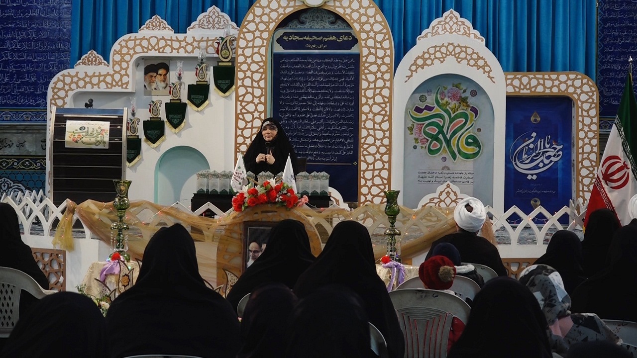 تجلیل از الگو‌های برتر در سبک زندگی سالم و بانوان نخبه‌ یزدی