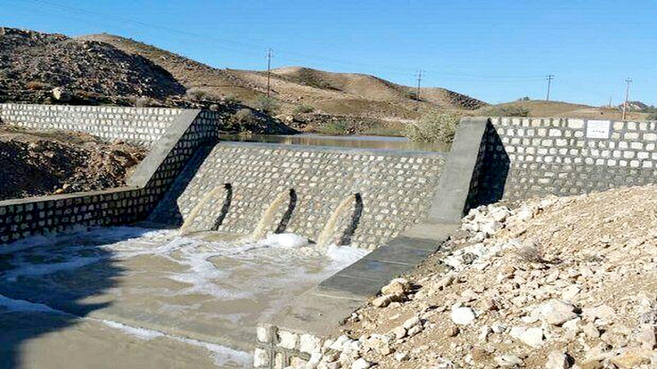 مشکل راه ارتباطی و سیل بند روستای حسن گاوداری سیروان برطرف می‌شود