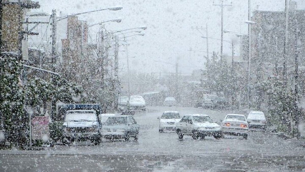 همدان برفی می‌شود