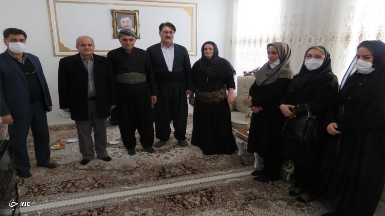 رفع مشکلات خانواده شهدا در اولویت کاری مسئولان باشد