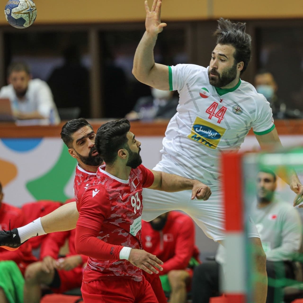 ایران ۲۶ - بحرین ۳۶/ زور ملی پوشان هندبال به بحرین نرسید