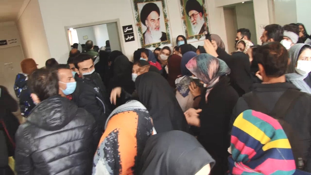 مقصر ازدحام متقاضیان مسکن در بهشهر؛پیامک اشتباه یا زمان نامناسب مراجعه افراد