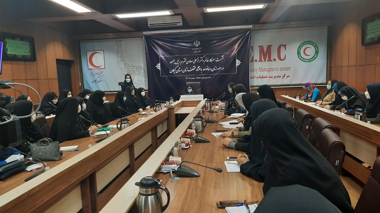بازدید معاون رییس جمهور از نمایشگاه زنان سرزمین من